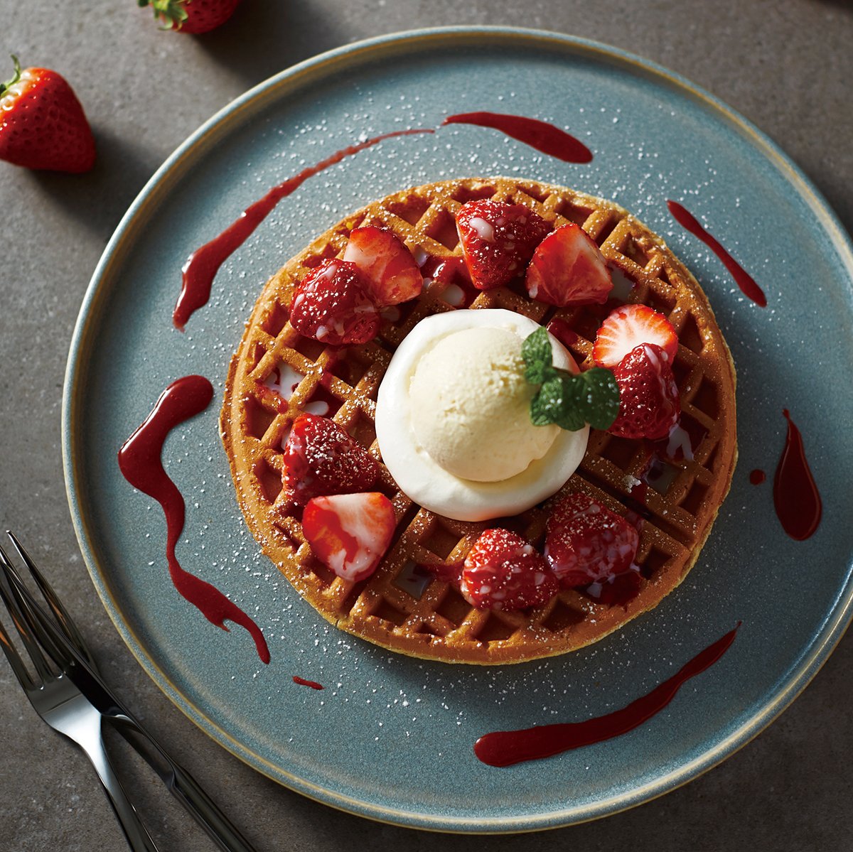 篠田いちご園の<br>あまクイーンの<br>ワッフルとお飲物