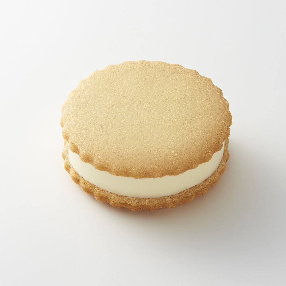 >窯だしサブレのレアチーズサンド