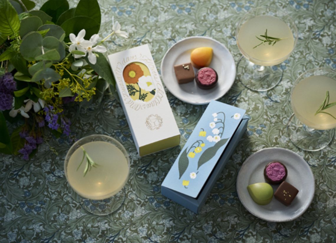 フラワリーバトン