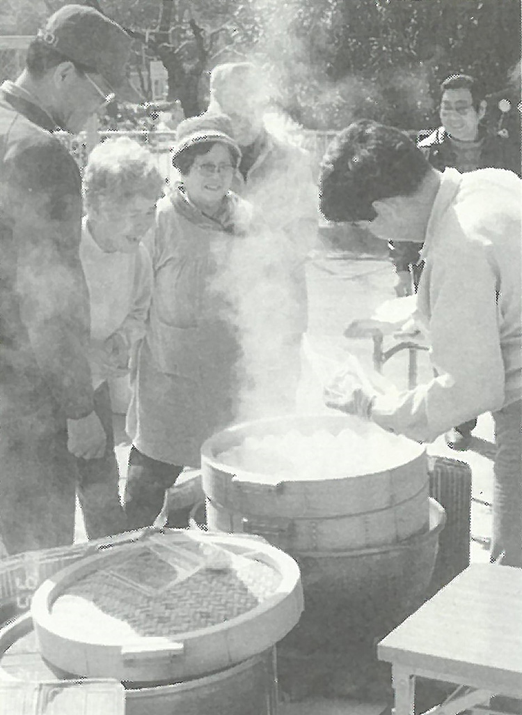 包妹妹（パオメイメイ）炊き出しの様子