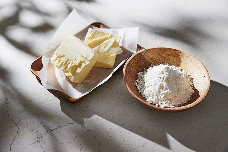 北海道産発酵バターとオリジナル小麦粉“ななほなみ”
