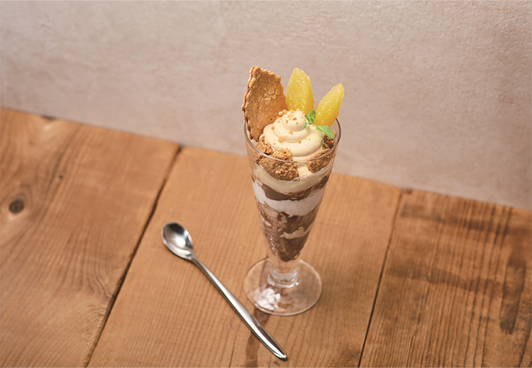 クッキーパフェ（カフェモロゾフ）