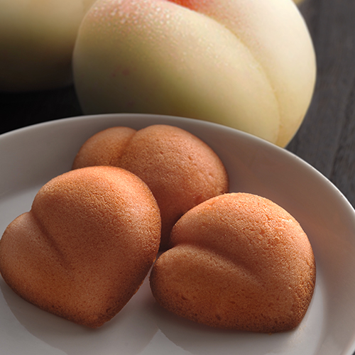 桃のフィナンシェ